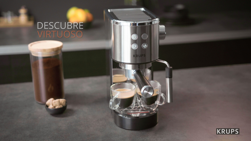 Krups España - 🏠 Virtuoso es una cafetera espresso de brazo ideal para  cualquier cocina. ⁣ ⁣ Es súper cómoda de usar además de sencilla.⁣ ⁣ 👉🏼  Su interfaz cuenta con 4